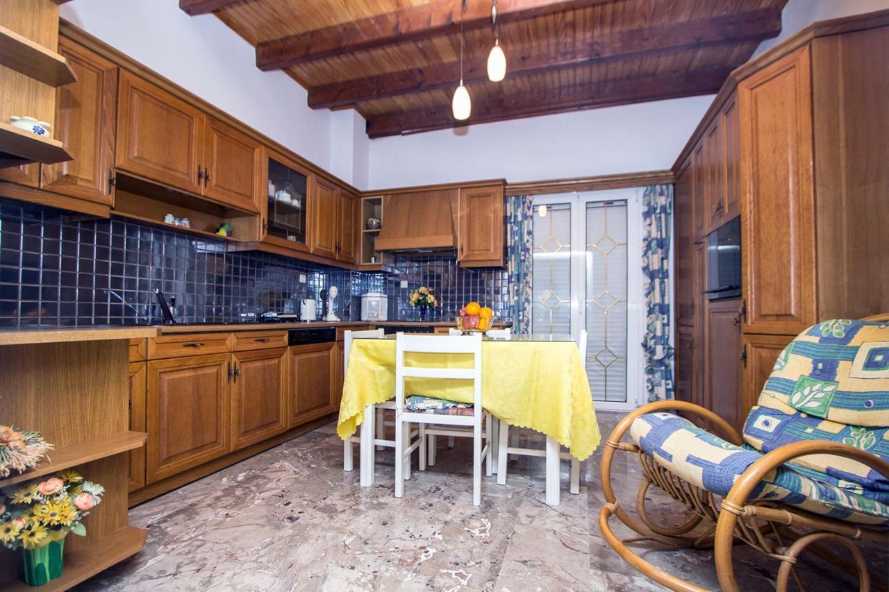 Apartment Victoria Corfu *